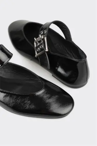 Black Leather Women's Casual Shoes - 5