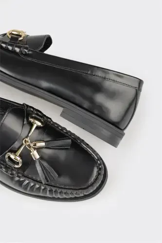 Black Leather Women's Casual Shoes - 5