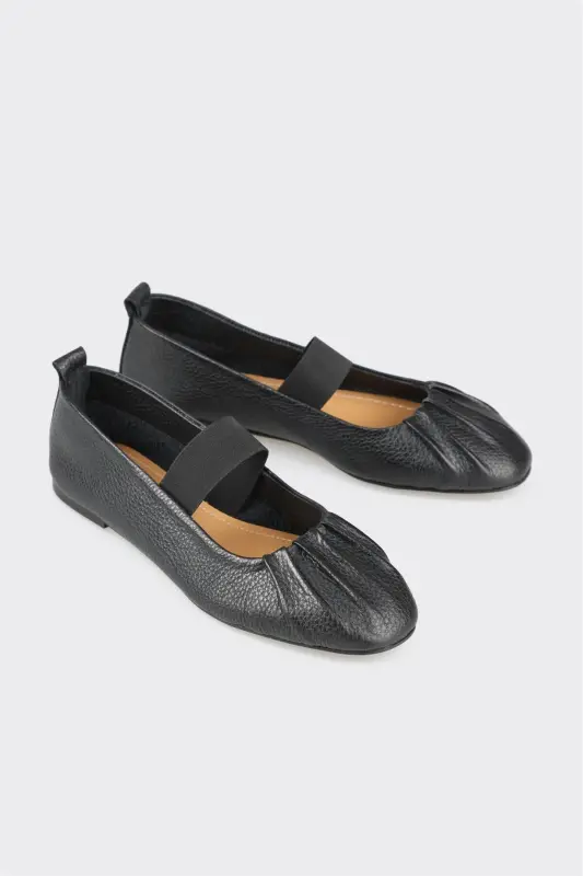Black Leather Women's Casual Shoes - 2