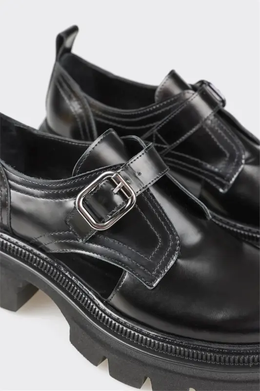 Black Leather Women's Casual Shoes - 5