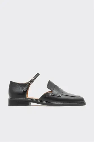 Black Leather Women's Casual Shoes - 1