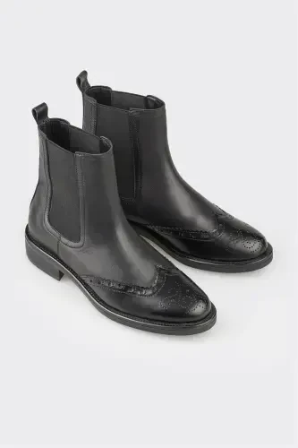 Black Leather Women's Classic Boot - ELLE (1)