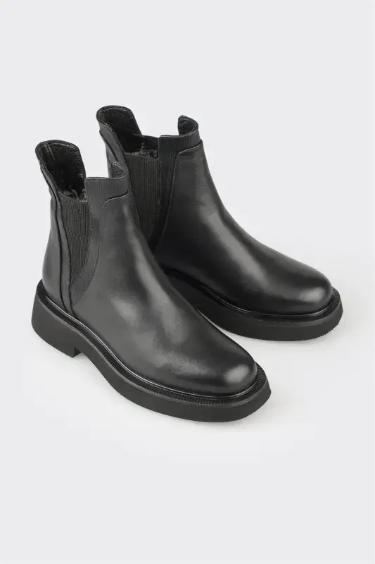 Black Leather Women's Daily Boot - 2