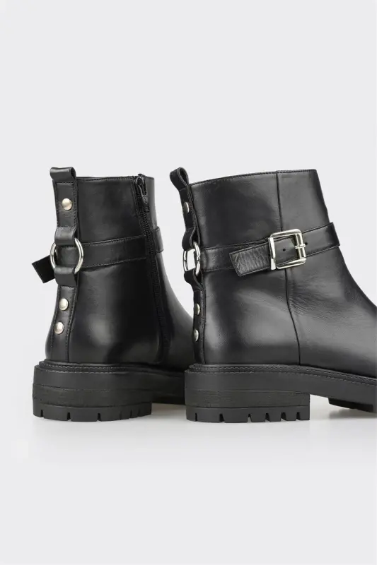 Black Leather Women's Everyday Boot - 4