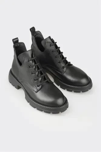 Black Leather Women's Everyday Boots - ELLE (1)