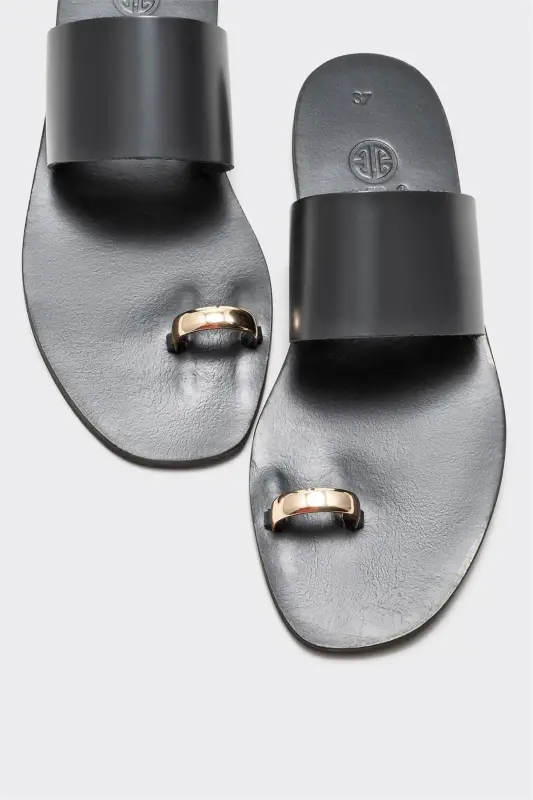 Black Leather Women's Flip-Flops - Black - 3