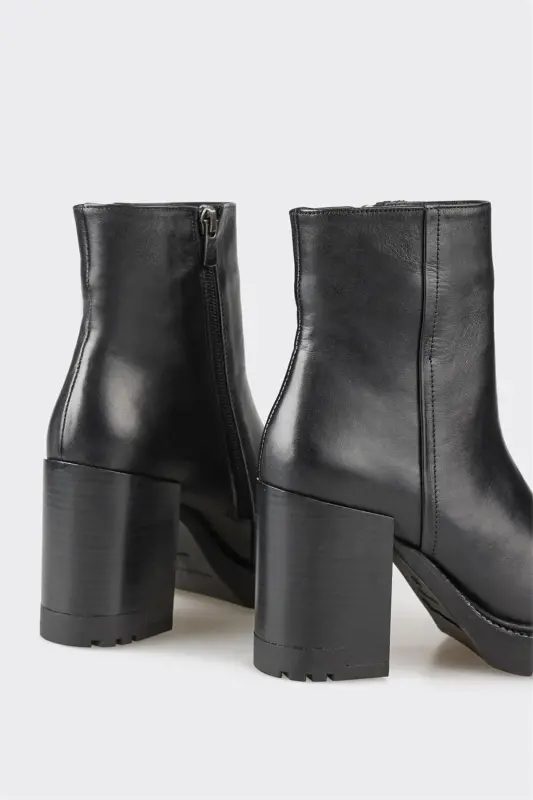 Black Leather Women's Heel Boot - 4