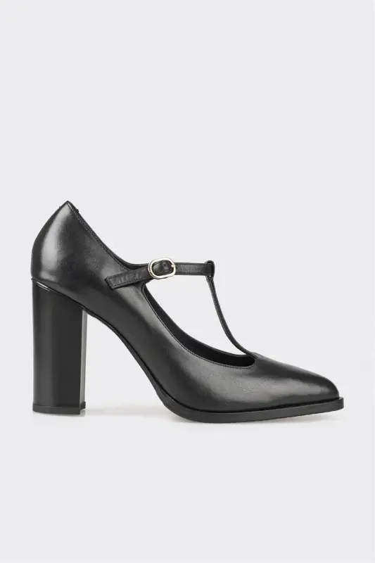 Black Leather Women's Shoes - 1