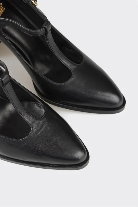 Black Leather Women's Shoes - 5