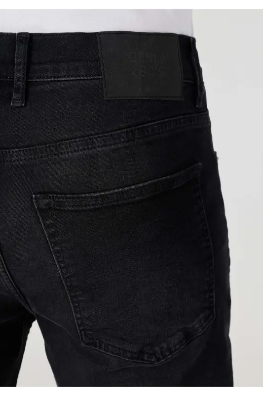 Black, loose fit men's jeans. - 6