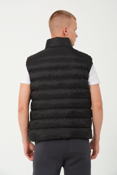 Black men's puffer vest - 4