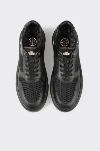 Black Men's Sports Shoe - Black - 4