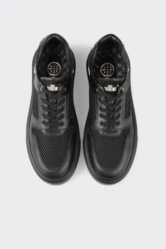 Black Men's Sports Shoe - Black - 4