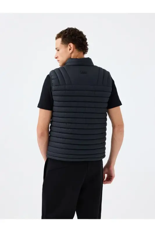 Black Men's Vest - 4