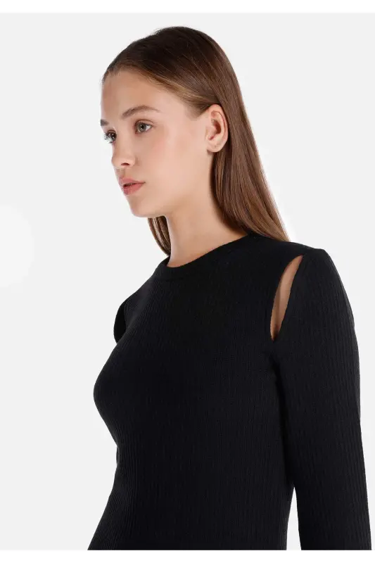 Black midi dress for women - 4