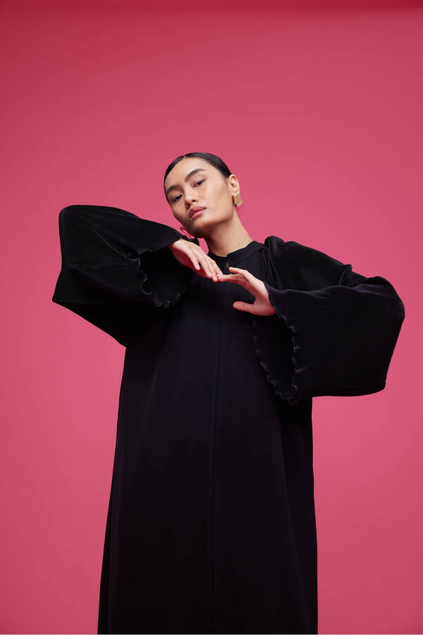 Black Pleated Sleeve Abaya - 5