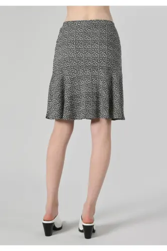 Black pleated women's skirt, regular fit. - COLIN'S (1)