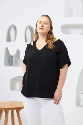 Black Plus Size Blouse with Collar Detail - 3