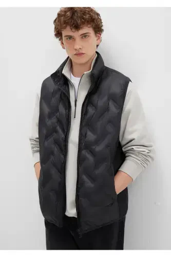Black Puffer Vest - MAVI (1)
