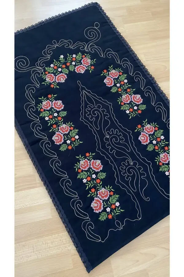 Black Red Embroidered Canvas Kanaviçe Etamin %100 Cotton Linen Rug for Dowry - 1