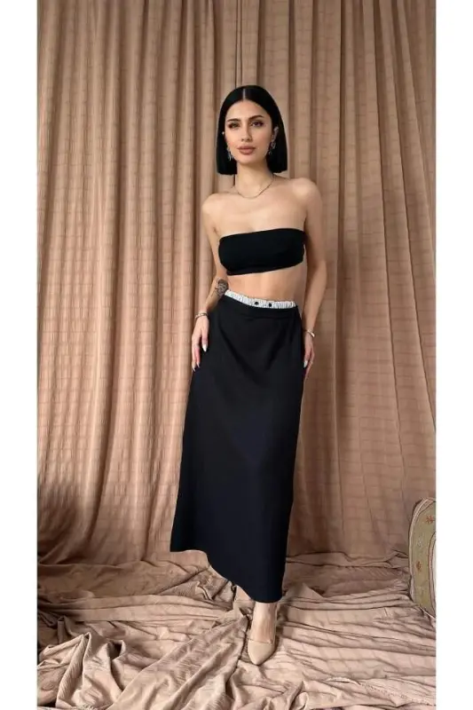 Black Skirt with Elastic Waist - 1