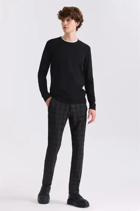 Black Slim Fit Patterned Knitted Sweater - 2