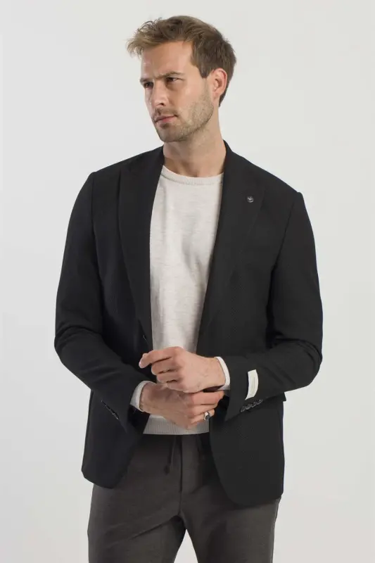 Black Slim Fit Printed Peak Lapel Jacket - JAKAMEN