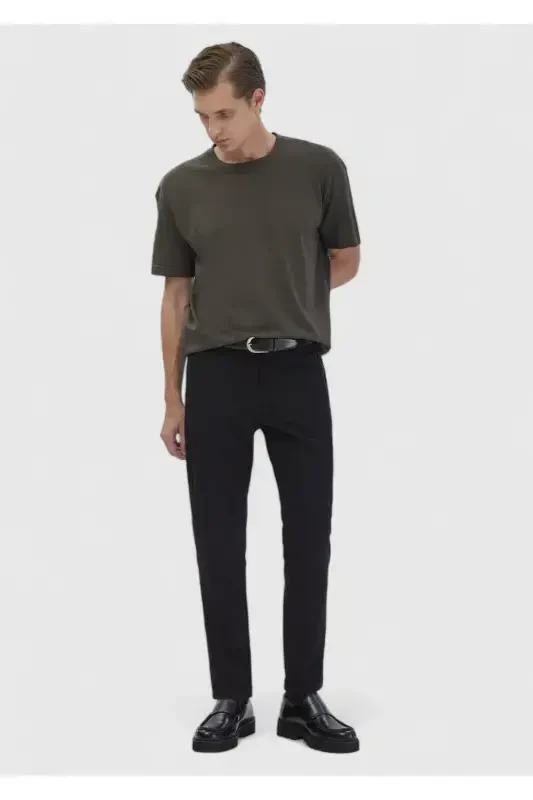 Black Straight Knit Jogger Fit Casual Pants - 1