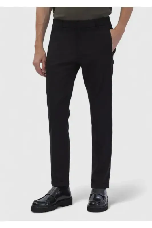 Black Straight Knit Jogger Fit Casual Pants - 3