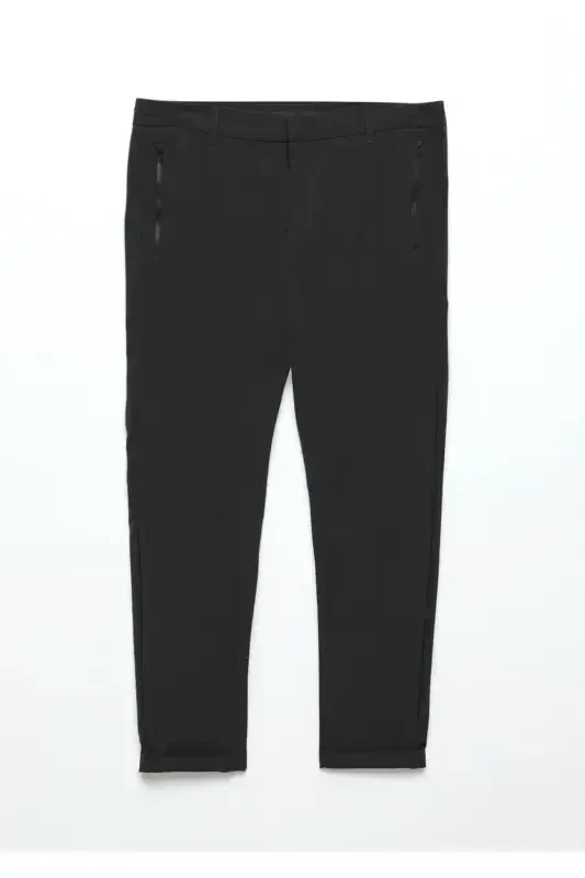 Black Straight Knit Jogger Fit Casual Pants - 7