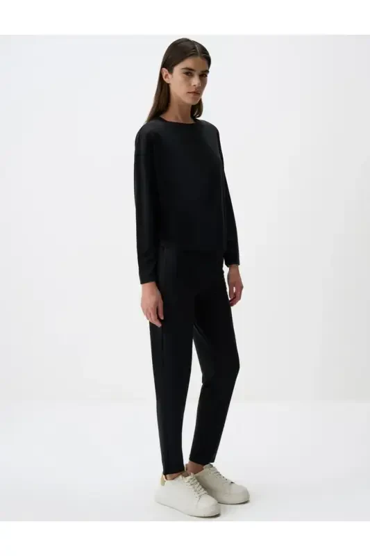 Black Straight Leg Regular Fit High Waisted Knitted Pants - 3