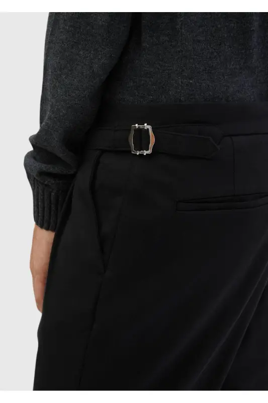 Black Straight Weave Carrot Fit Casual Cotton Blend Trousers - 5