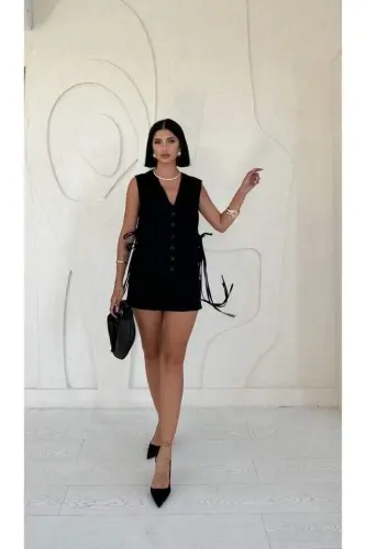 Black Vest with Lace-up Sides - BÜYÜKBEDENIZ (1)