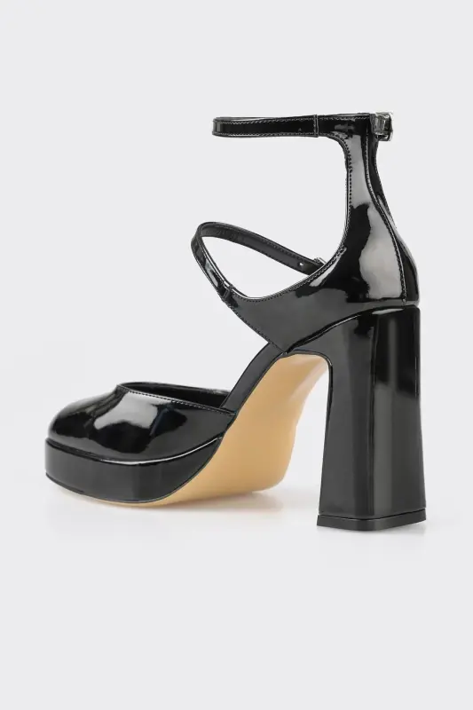 Black Woman High Heels - 3