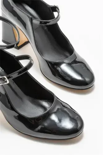 Black Woman High Heels - 3