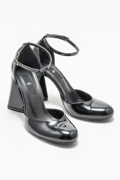 Black Woman High Heels - Modazone (1)