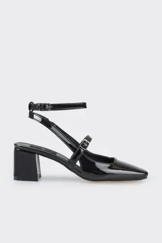 Black Woman's Heels - 1