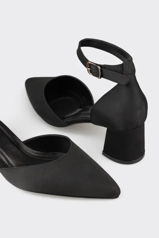 Black Woman's High Heels - 4