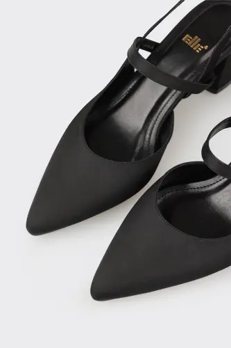 Black Woman's High Heels - 4