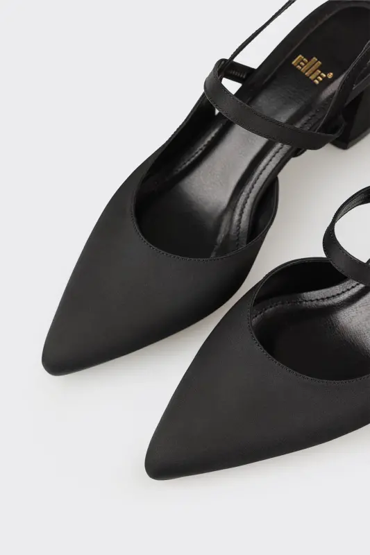 Black Woman's High Heels - 4