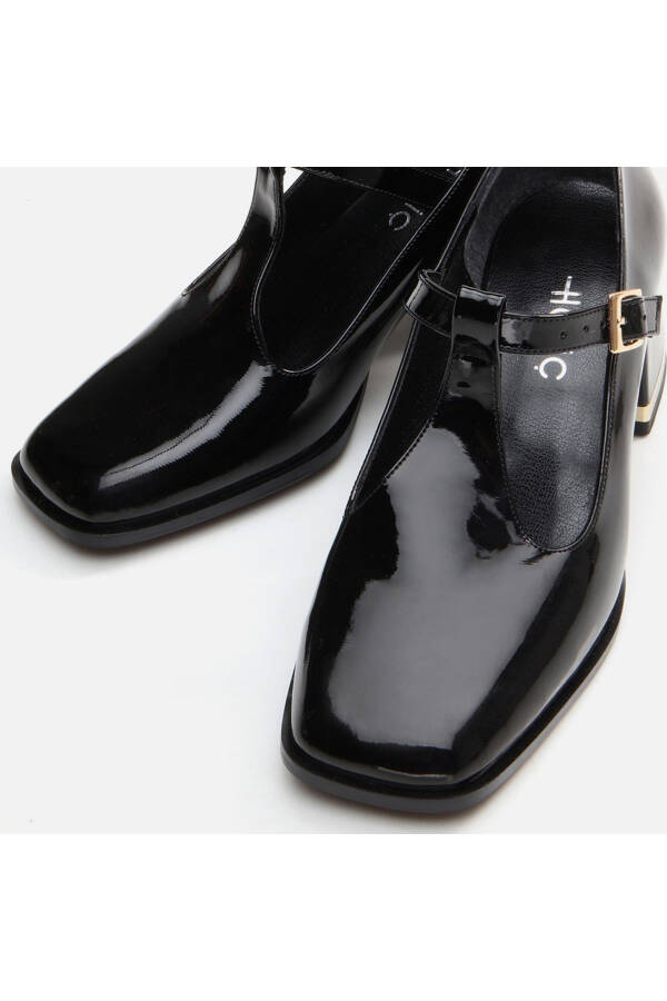 Black Women Chunky Heel - 4