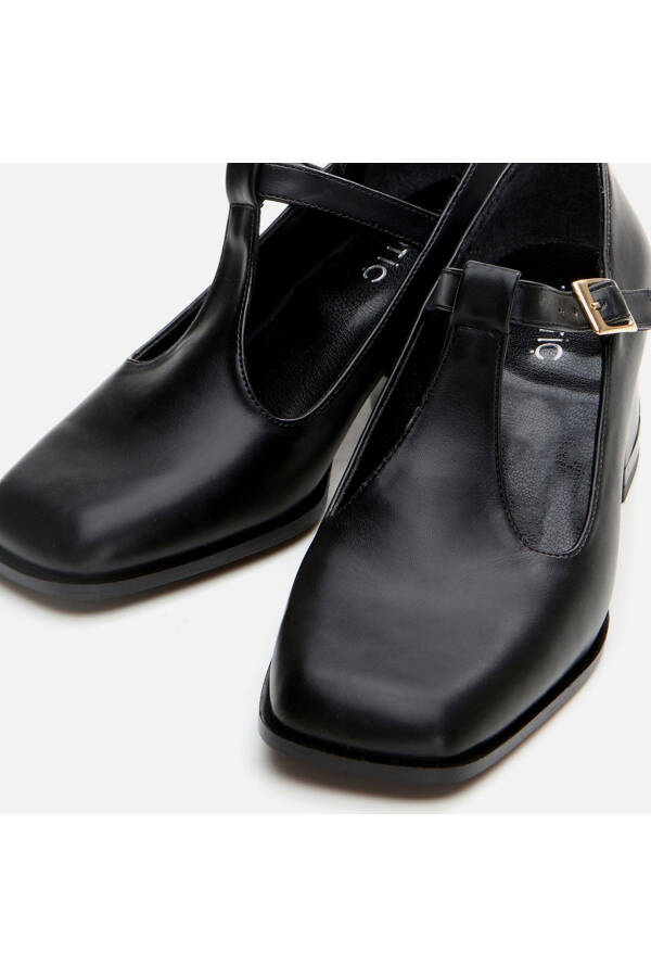 Black Women Chunky Heel - 4