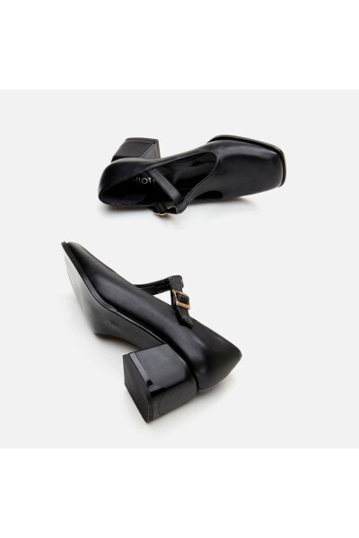 Black Women Chunky Heel - 6