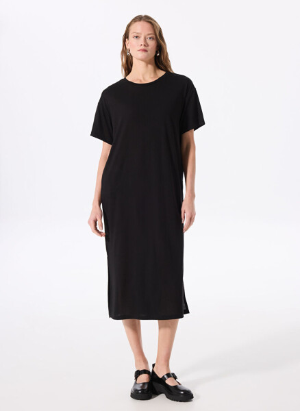 Black Women's Basic Crew Neck Dress - 2
