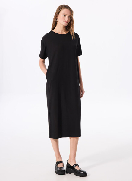 Black Women's Basic Crew Neck Dress - 3