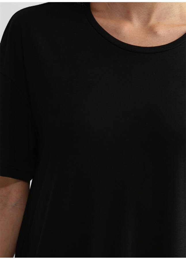 Black Women's Basic Crew Neck Dress - 20