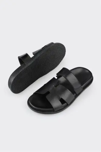 Black Women's Flat Sandals - 3
