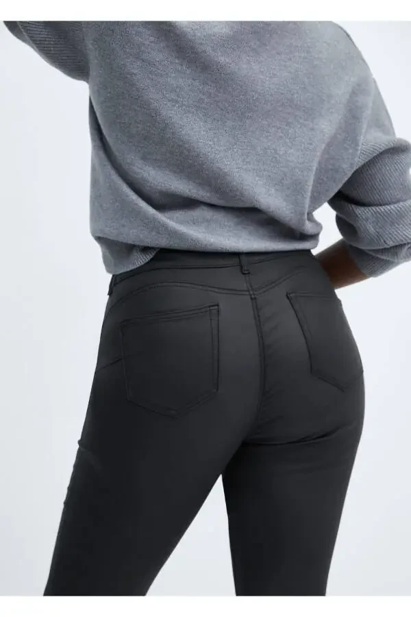 Black Women's Jeans 67120263 - 2