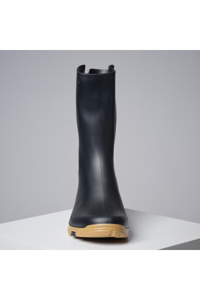 Black women's short rain boots, for hunting and nature observation. - 5