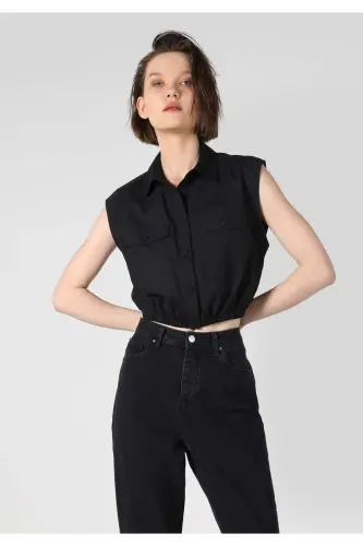 Black women's sleeveless shirt - 4